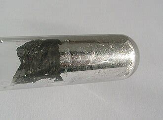 Indium natif — Wikipédia.